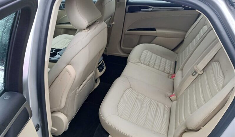 2016 Ford Fusion SE full