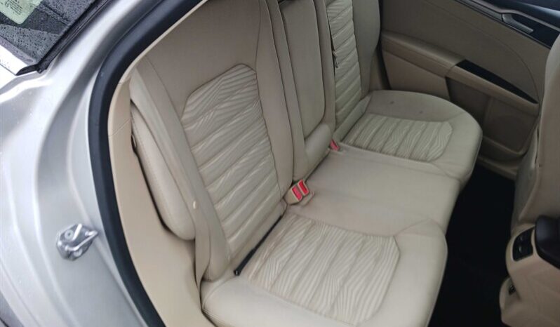2016 Ford Fusion SE full