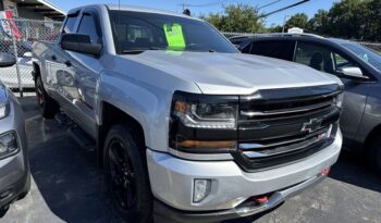 2017 Chevrolet Silverado 1500 LT full
