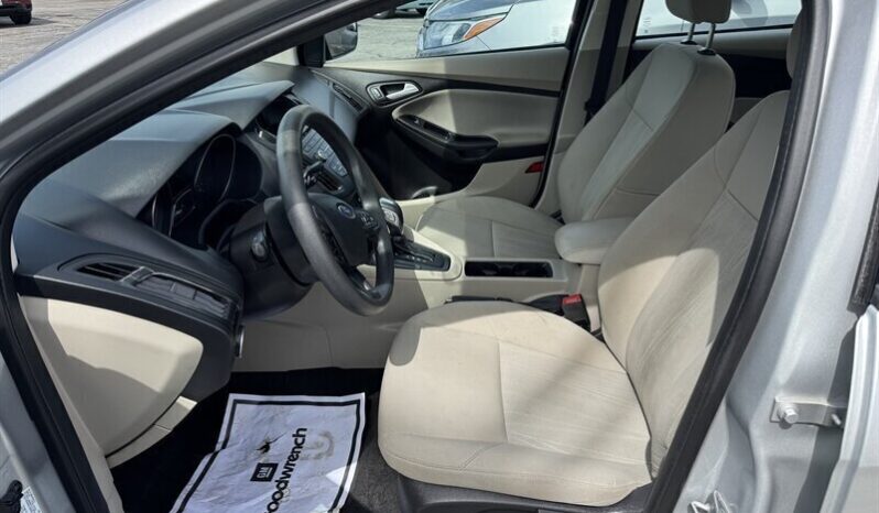 2015 Ford Focus SE full