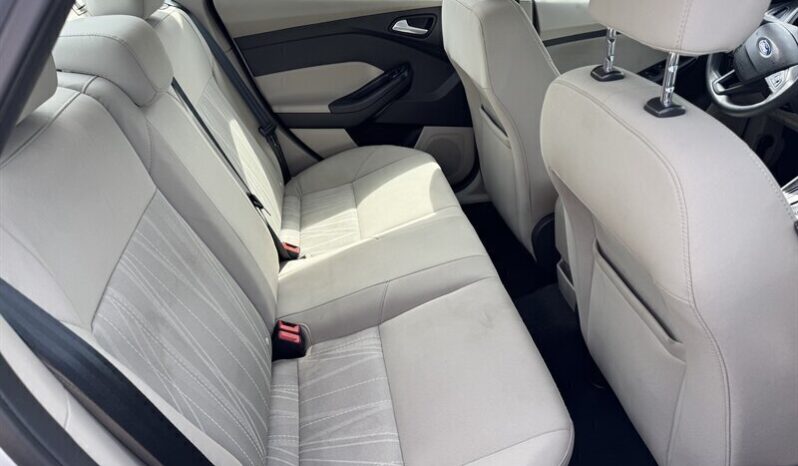 2015 Ford Focus SE full