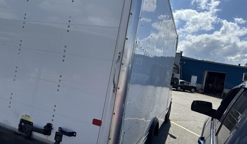 2021 Chevrolet Express 3500 full